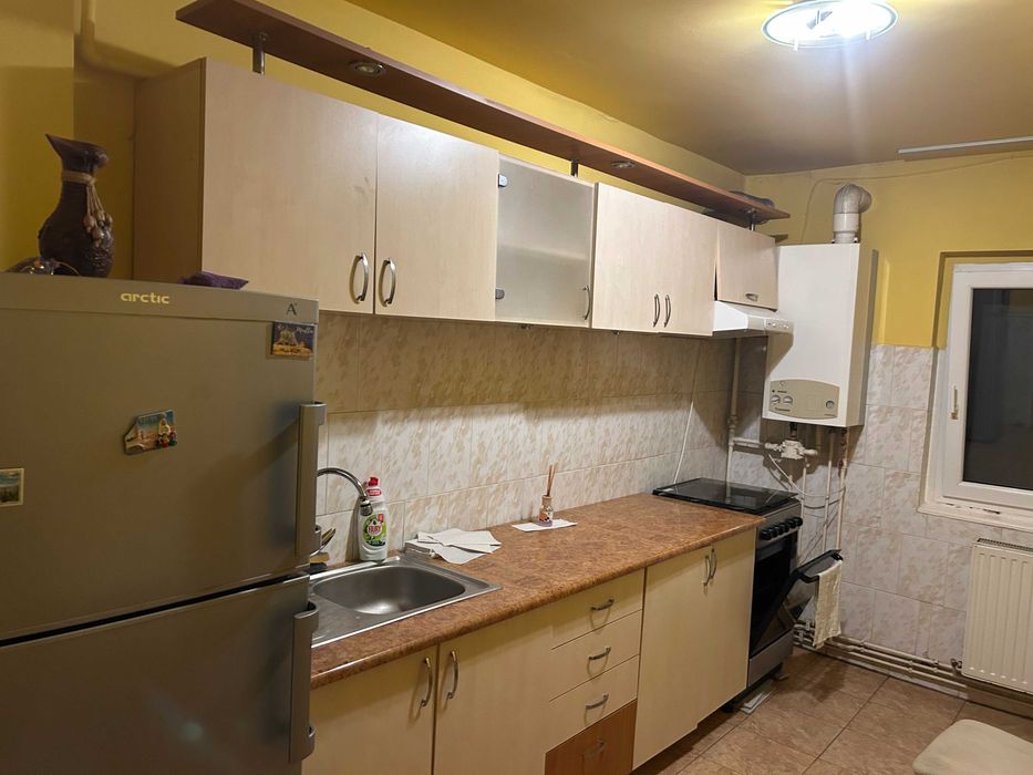 inchiriez apartament