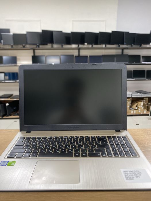 Ноутбук asus i3-7th/RAM4/HDD1000/GeForce MX110