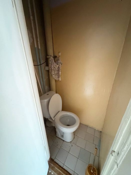 Прадаётся 2х 10микрарайоне Новая планировка Карвон базар напротив