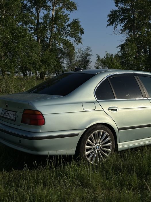 Продам бмв е39 97 года