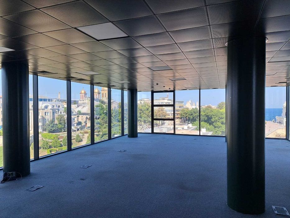 Spatiu de inchiriare - etaj 3 - Poarta 1