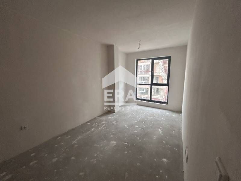 Продава се Двустаен апартамент в Варна, Гранд Мол Варна - 54 кв.м за 1134 €/кв.м - Снимка #3