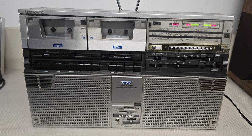 Boombox Sharp GF 666,vintage Mizil • OLX.ro