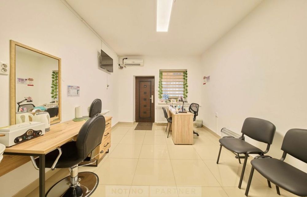 Inchiriez scaun coafura/frizerie