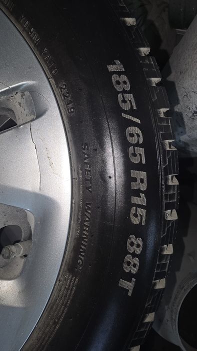 продам резину размер R15/185/65