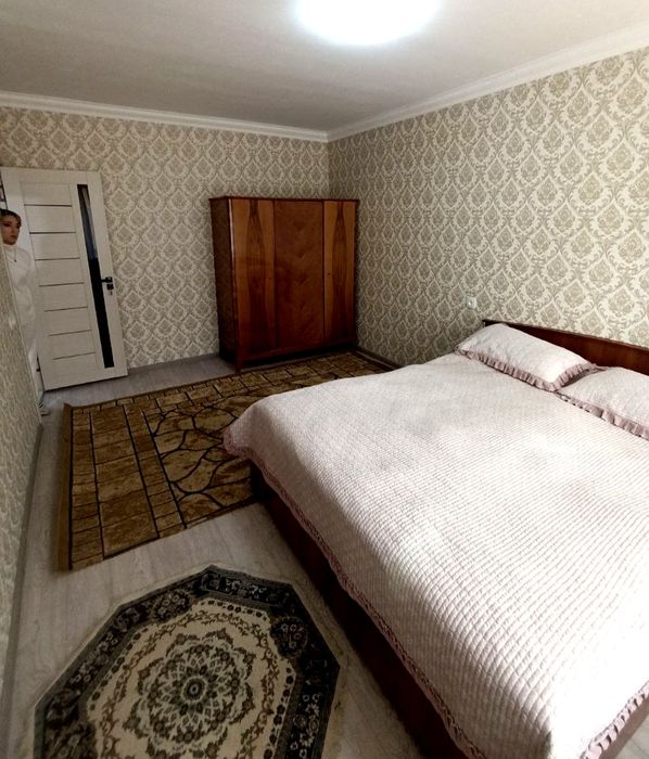 Фархадский, Чиланзар 23 сдается квартира 3/3/4, кирпич 77 серия