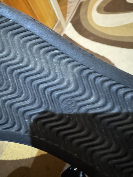 Продавам обувки 38/36