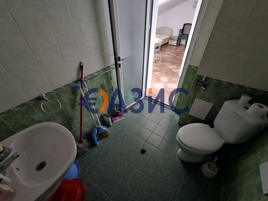 Продава се Двустаен апартамент в к.к. Слънчев бряг - 55 кв.м за 819 €/кв.м - Снимка #10