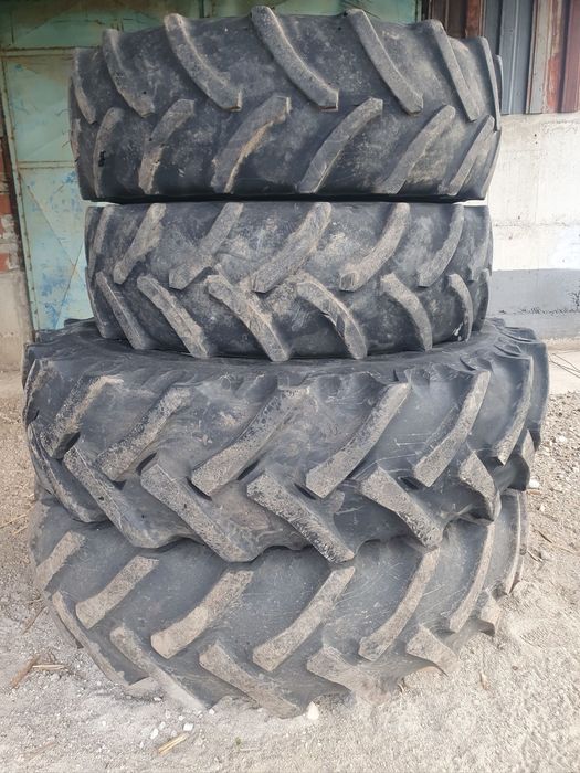 Vand sau schimb roti inguste tractor