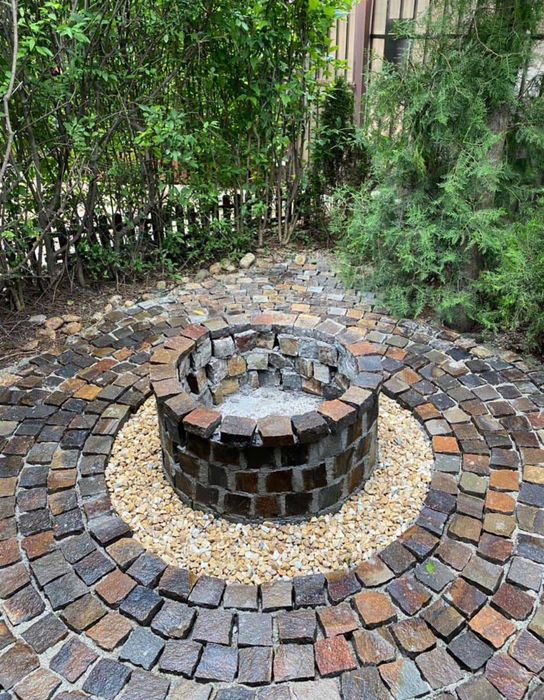 Materiale Ornamentale Grădină – Piatra și Marmură Premium