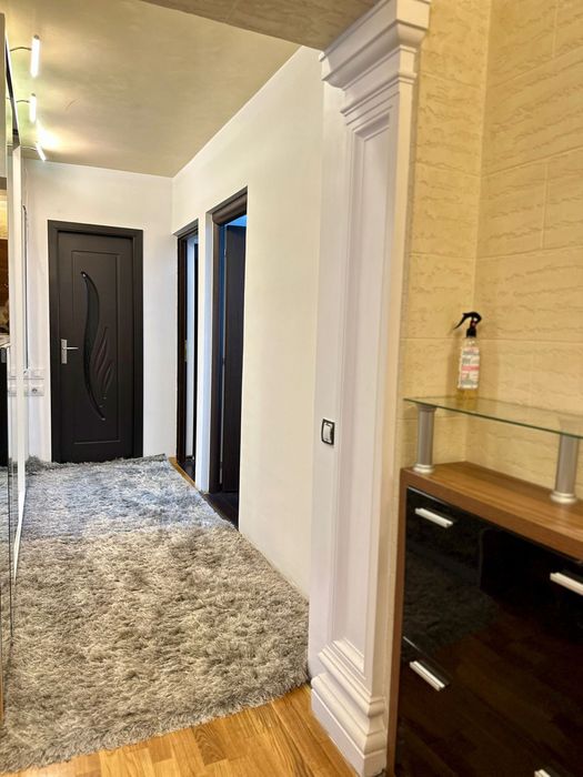 APARTAMENT la CHEIE  mobilat si utilat in zona Bvd Poitiers-Continental suprf 70 mp LIBER !