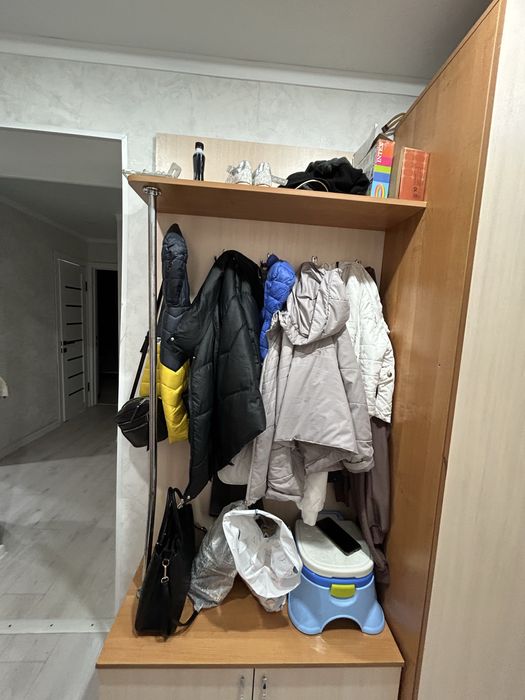 Продам прихожая недорого