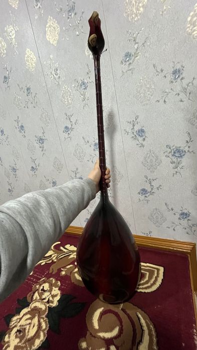 Домбыра  сатылады