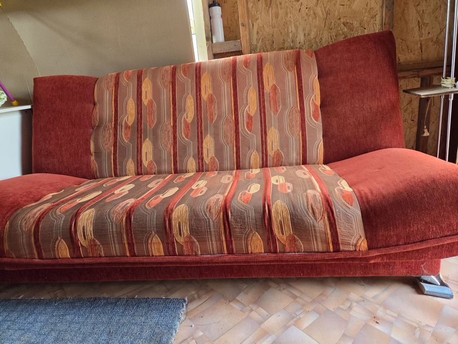 Продам диван  в хорошем состоянии