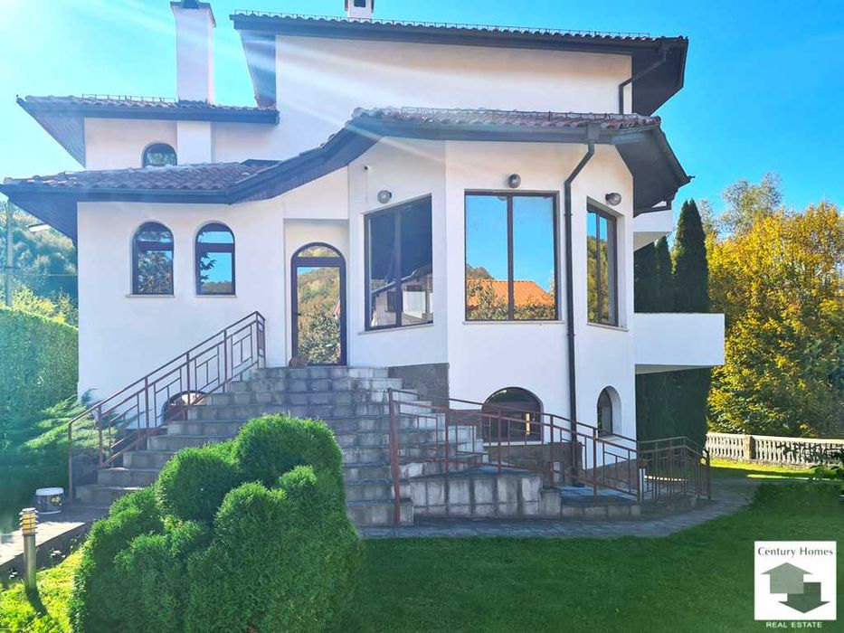 185036 Масивна къща, с двоен гараж и басейн, в Тетевенски Балкан