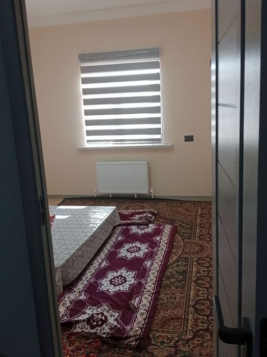 Sergeli daryo boʻyi koʻchasida 3 xonali 2 etajli kotej sotiladi.