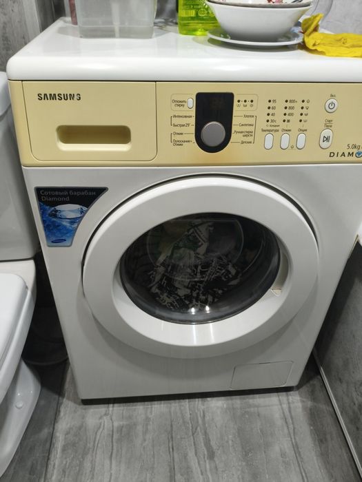 Продам стиральную машинку Samsung..
