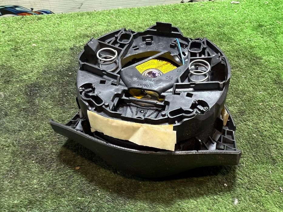 AIRBAG VOLAN VOLSKWAGEN PASSAT BlueMotion 2.0 DIESEL 2014 COD OEM 306842999N44 / 3C8880201AH / BERLINA 2010-2014 2 buc