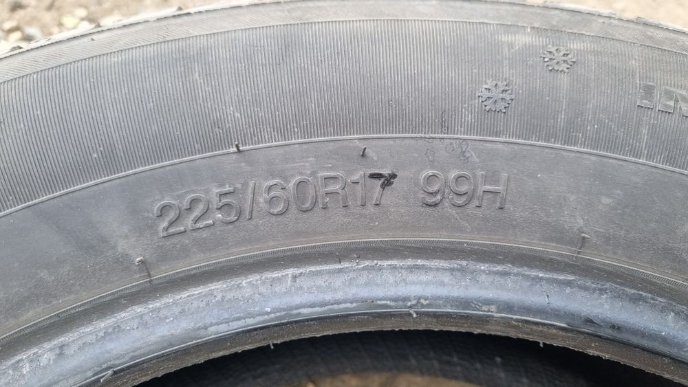 Продам резину 225.60. R17