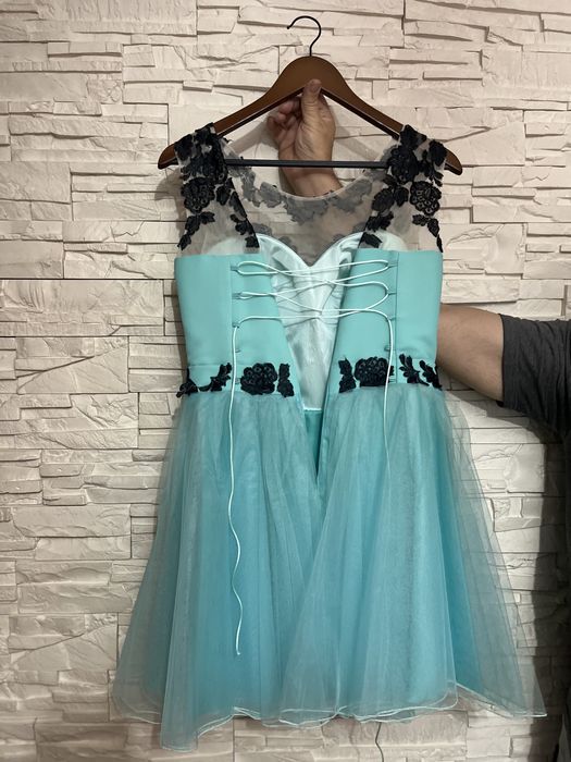 Vând Rochie turcoaz !