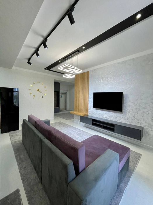 Сдается хорошая 2 комн квартира по адекватной цене! Яккасарайский р-он