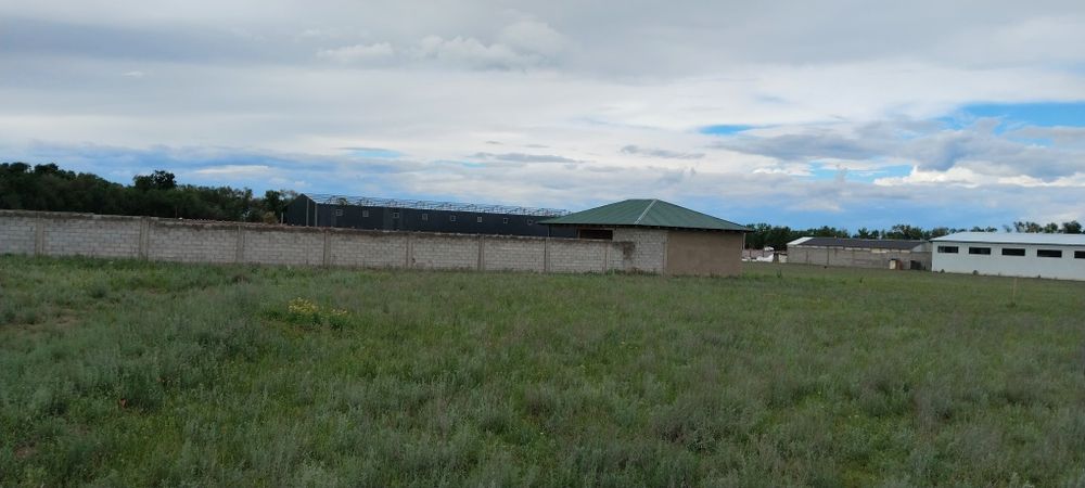 Продам коммерческие помещение 50 соток