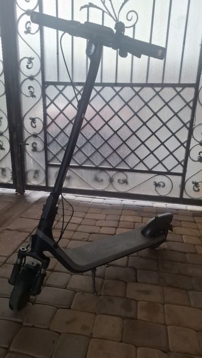 Vand trotineta electirca ninebot sau schimb cu-descriere
