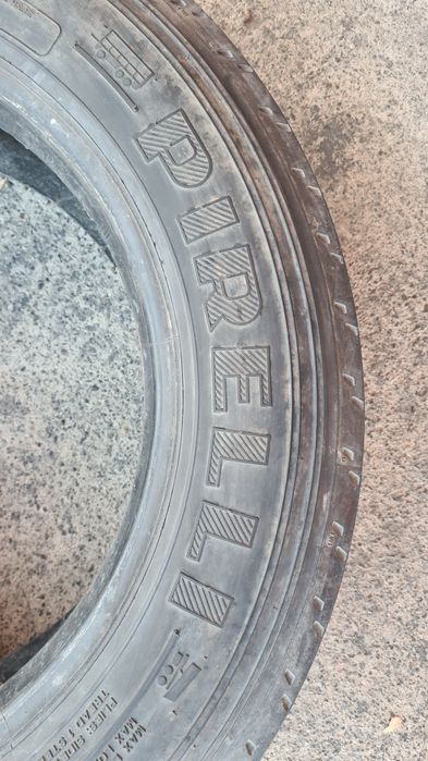 2 anvelope vara Pirelli 205/65/17,5