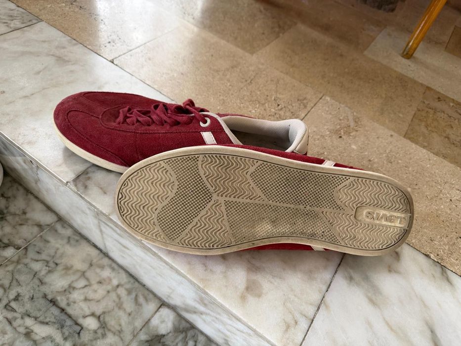 Сникерси Levi's  45 номер