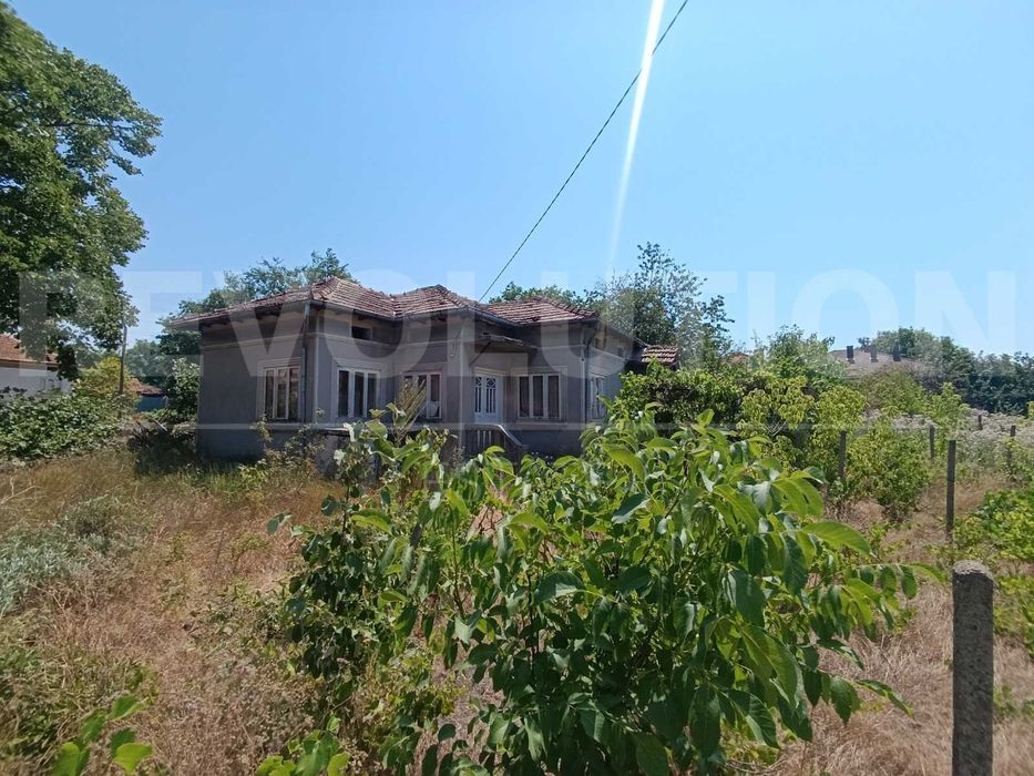 Продава се Къща в Варна, Център - 61 кв.м за 410 €/кв.м - Снимка #1