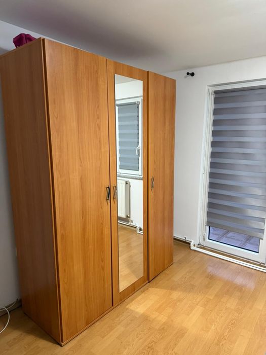 Vand dulap 3 usi cu oglindă