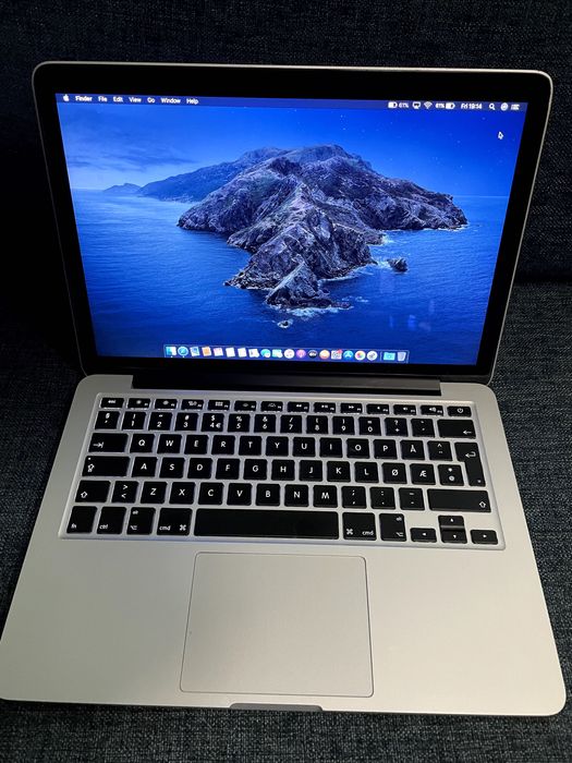 Продавам MacBook Pro 13"- Retina 20214