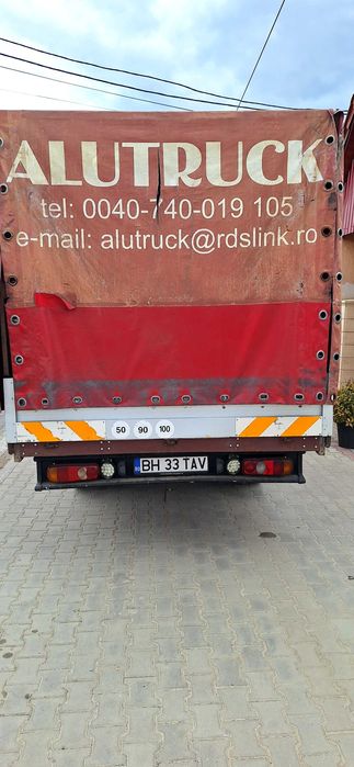 Autoutilitara Mitsubishi Canter