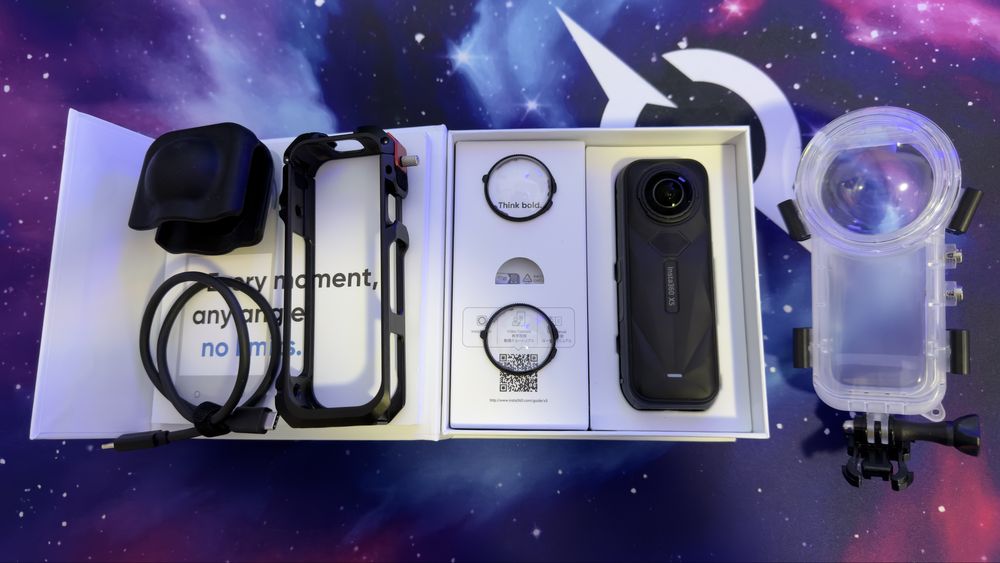 Vand camera Insta 360 X5