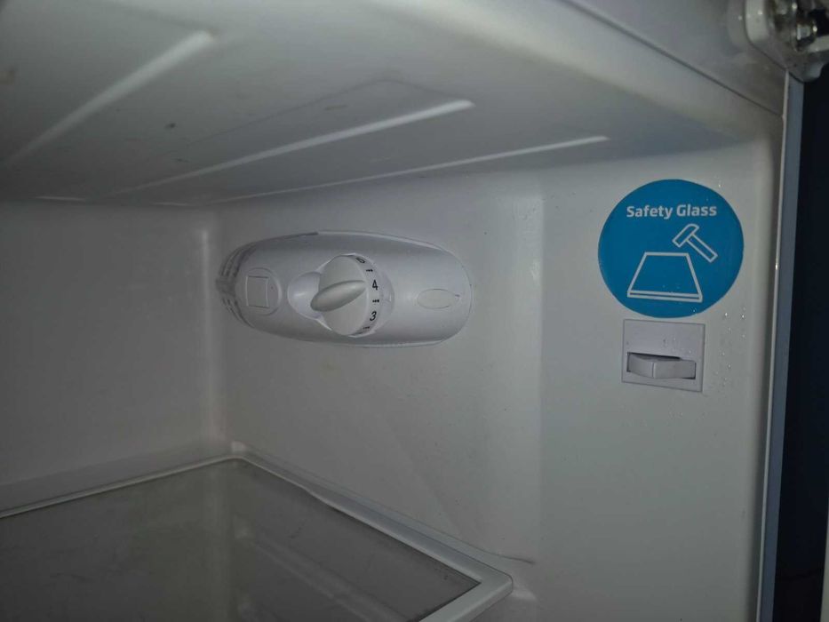 Хладилник Hansa с фризер – малко използван