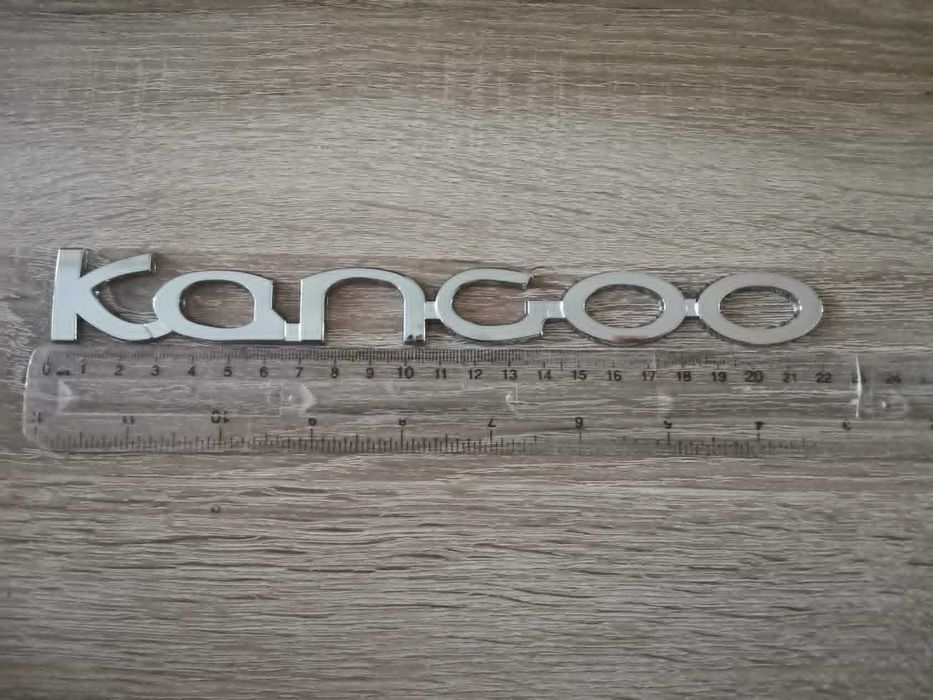 сребрист надпис Renault Kangoo