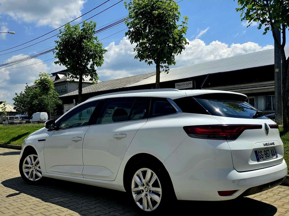 RENAULT Megane 2024 — imagine 4