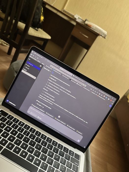 Apple MacBook m4 13.6 16/512
