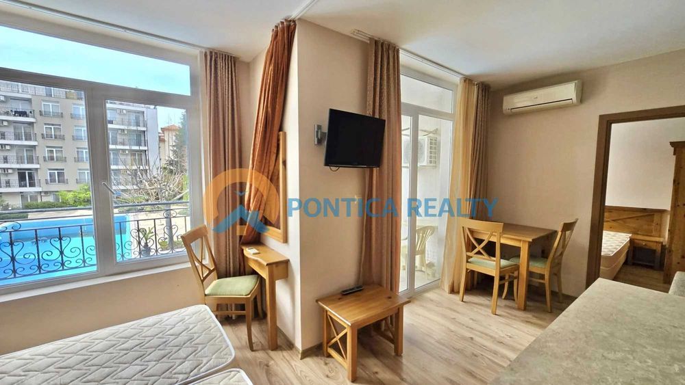 Тристаен апартамент в луксозен комплекс в Слънчев Бряг