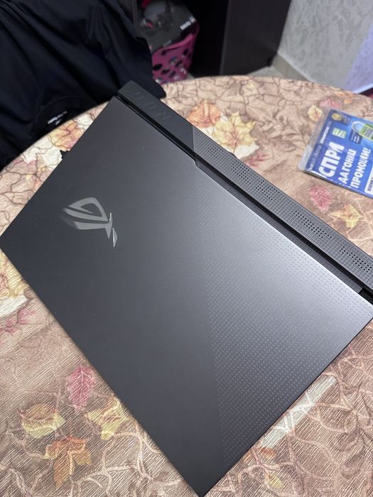 Asus ROG strix g713 + подарък охлаждаща подложка
