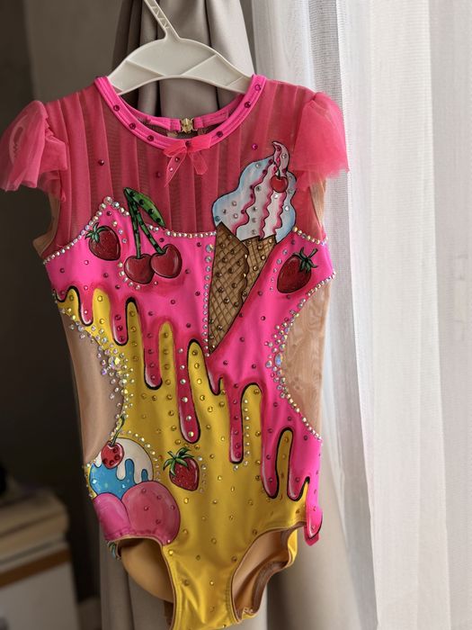 Трико за художествена гимнастика