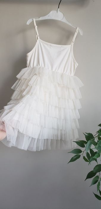 Платья на девочку 3-6 лет.