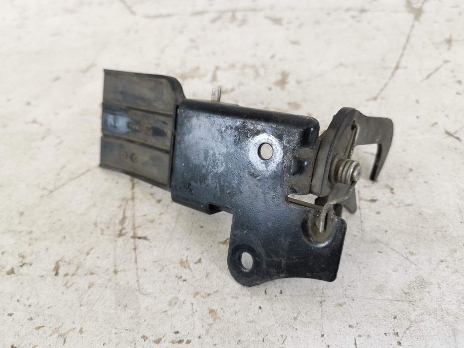 Ауди А8 / Audi A8 [ - ] Оригинален капак за отваряне, в добро състояни