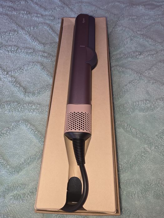 VAND placă de păr nouă dyson