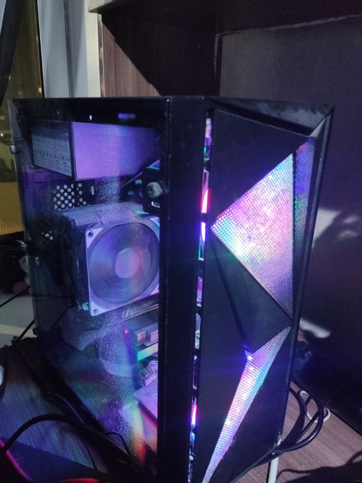 Продам игровую сборку,системный блок,монитор,клавиатура,мышка,микрофон