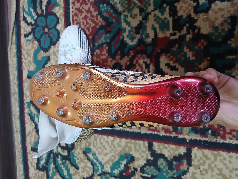 Fudbol butsasi ariginal