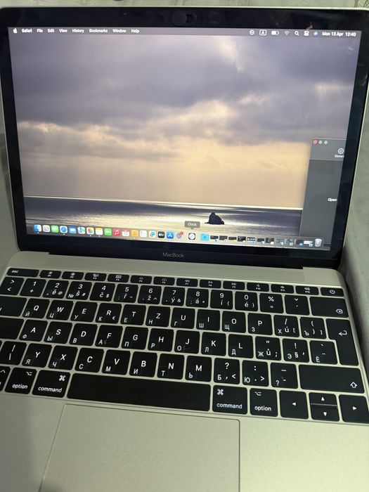 Macbook 2017 без коробки но свой