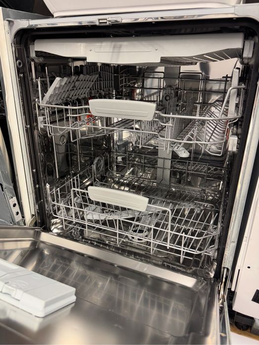 Maşină de spălat vase încorporabilă  Hotpoint Ariston HIO 3C24 F