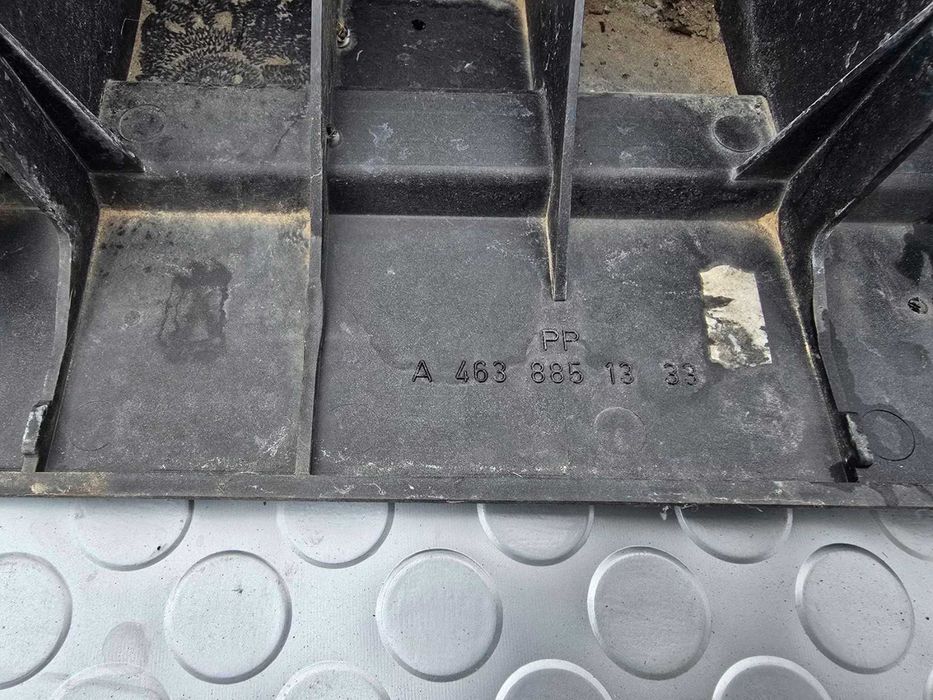 Държач за преден номер за Mercedes G - Class W463