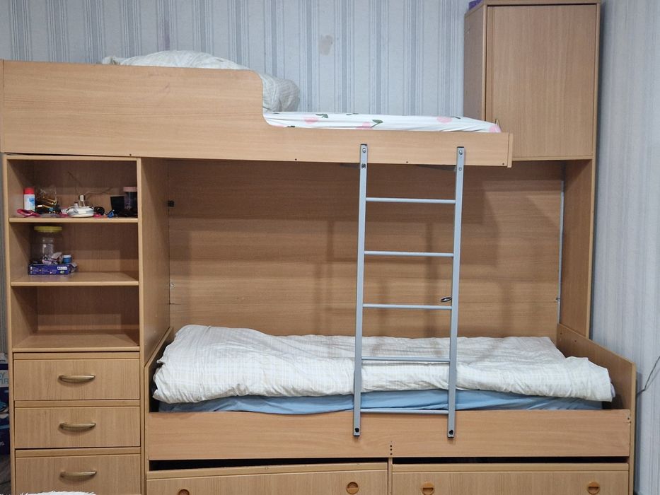 Двухярусная кровать детская